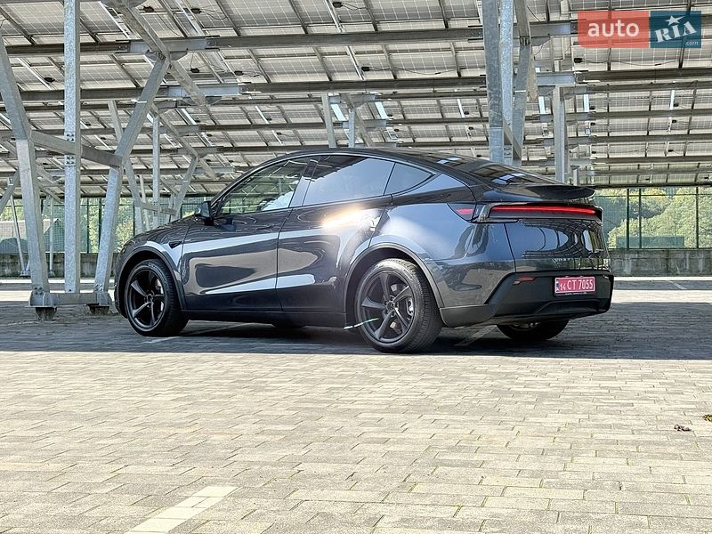 Позашляховик / Кросовер Tesla Model Y 2025 в Львові