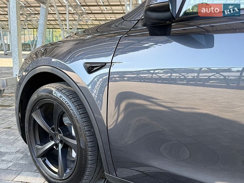 Внедорожник / Кроссовер Tesla Model Y 2025 в Львове