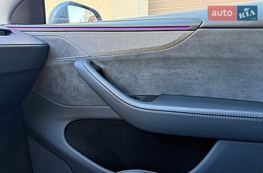 Внедорожник / Кроссовер Tesla Model Y 2025 в Львове
