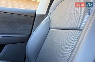 Внедорожник / Кроссовер Tesla Model Y 2025 в Львове