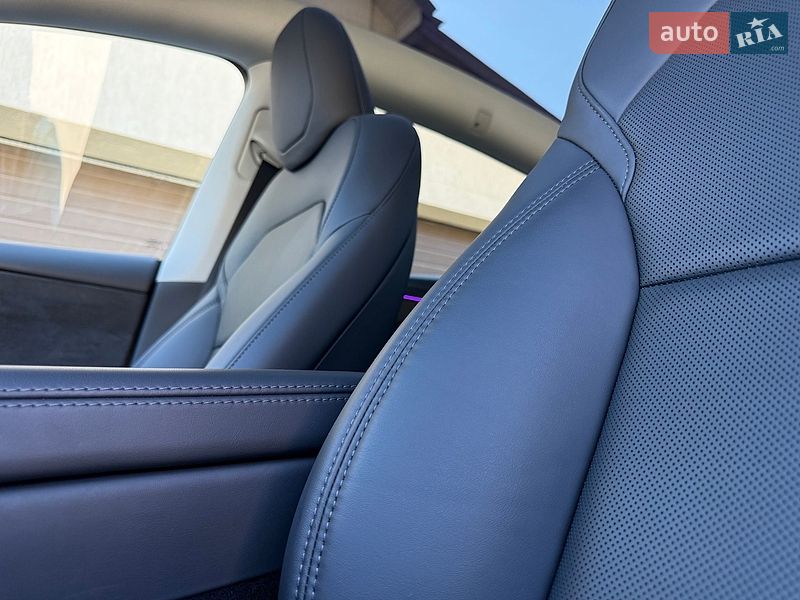 Позашляховик / Кросовер Tesla Model Y 2025 в Львові
