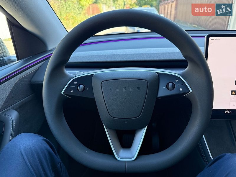 Внедорожник / Кроссовер Tesla Model Y 2025 в Львове