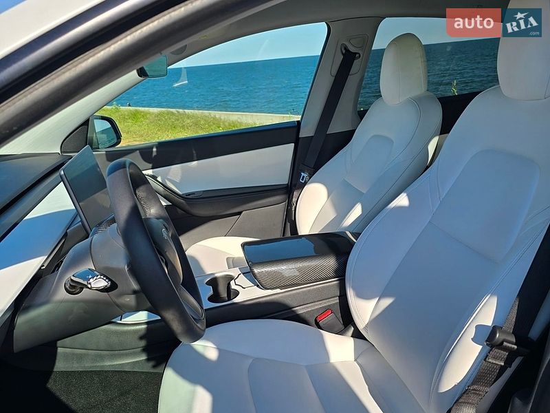 Внедорожник / Кроссовер Tesla Model Y 2020 в Одессе