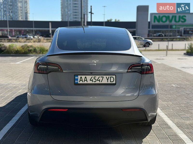 Позашляховик / Кросовер Tesla Model Y 2023 в Києві фото 12 Позашляховик / Кросовер Tesla Model Y 2023 в Києві