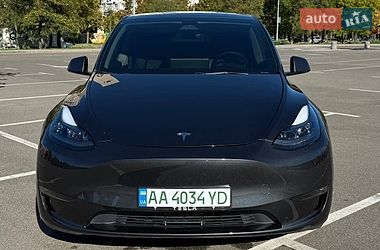 Позашляховик / Кросовер Tesla Model Y 2024 в Києві