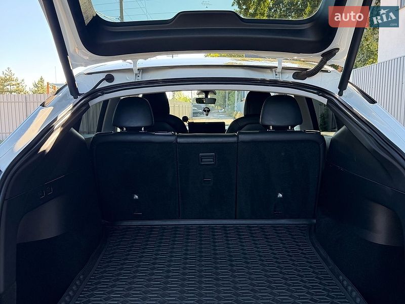 Позашляховик / Кросовер Tesla Model Y 2021 в Києві