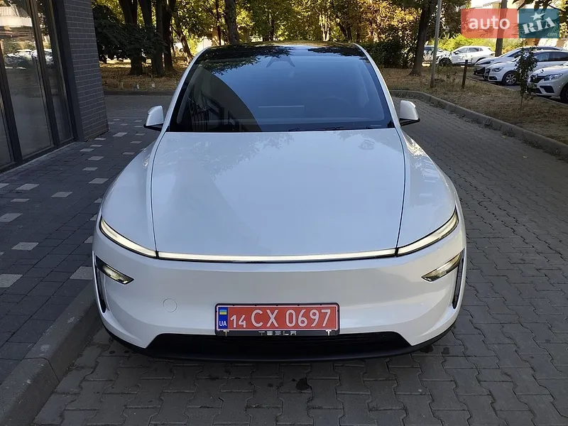 Tesla Model Y 2026