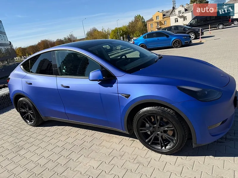 Tesla Model Y 2021