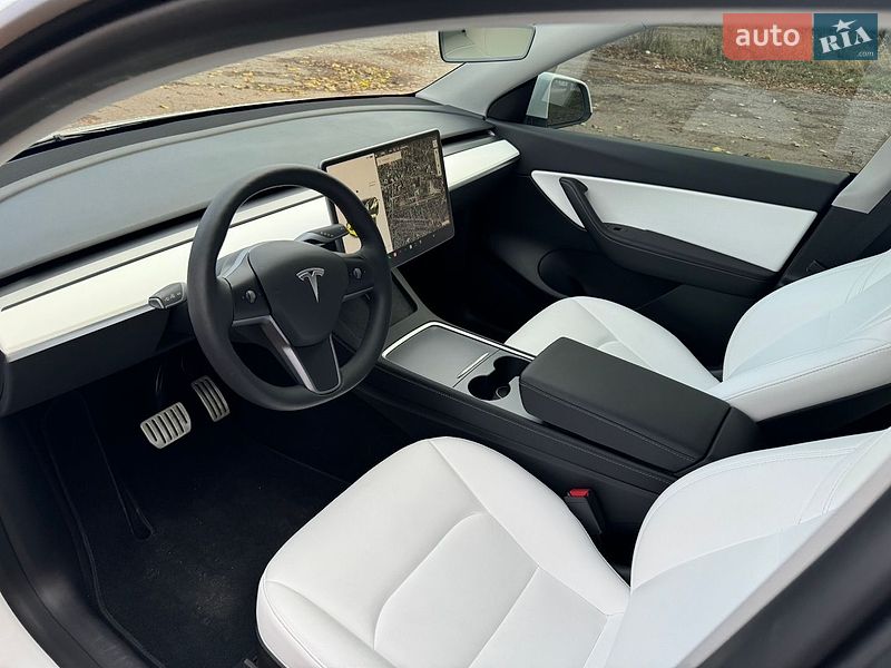 Позашляховик / Кросовер Tesla Model Y 2022 в Пирятині