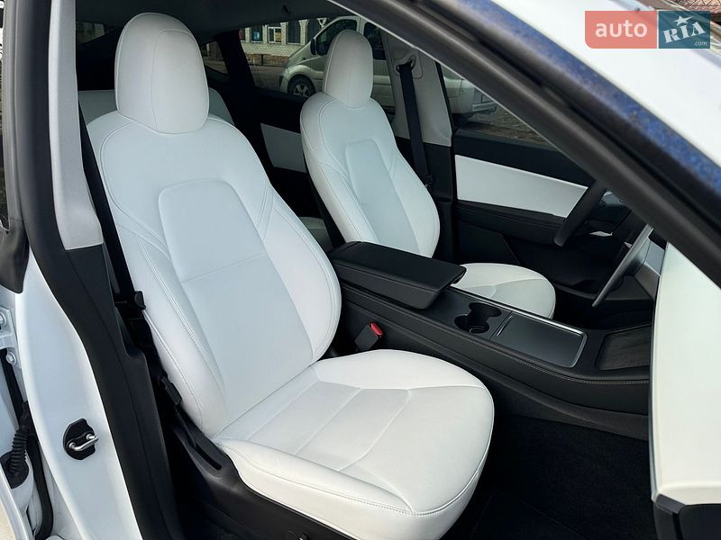 Позашляховик / Кросовер Tesla Model Y 2022 в Пирятині