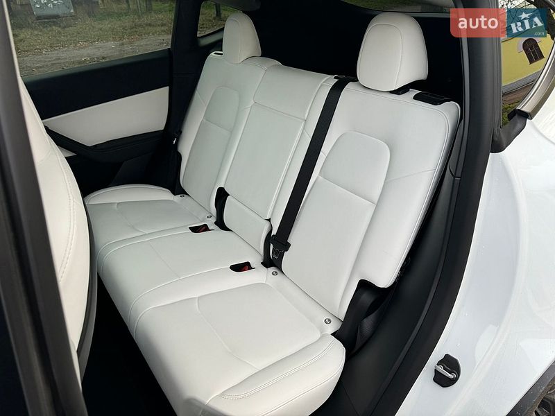 Позашляховик / Кросовер Tesla Model Y 2022 в Пирятині