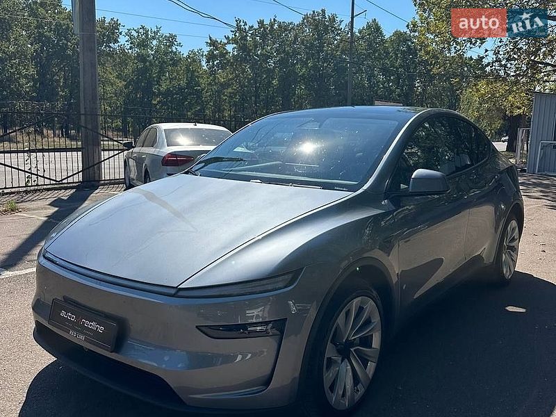 Tesla Model Y 2025 Tesla Model Y 2025