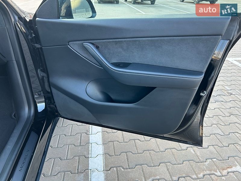 Позашляховик / Кросовер Tesla Model Y 2020 в Києві