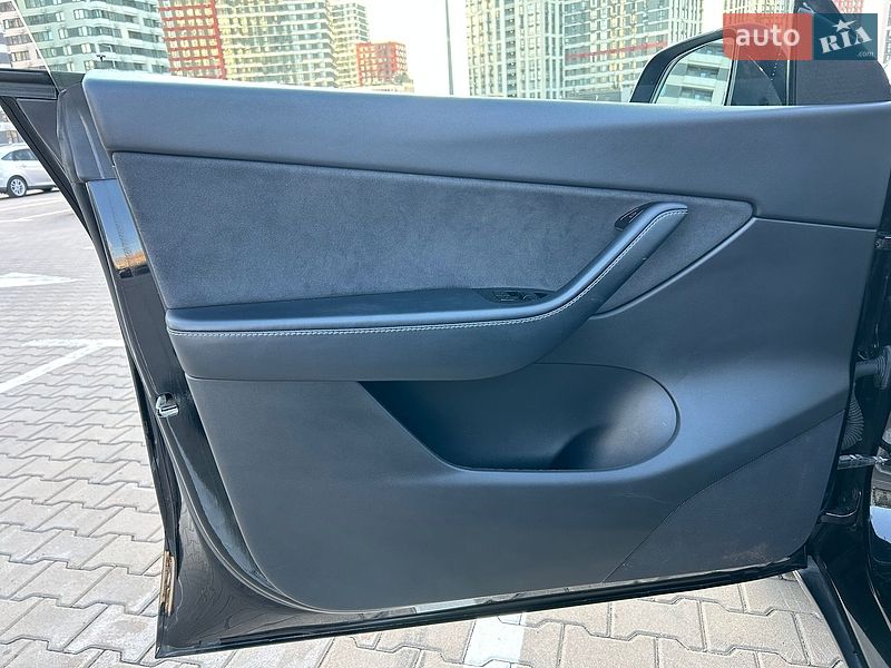 Позашляховик / Кросовер Tesla Model Y 2020 в Києві