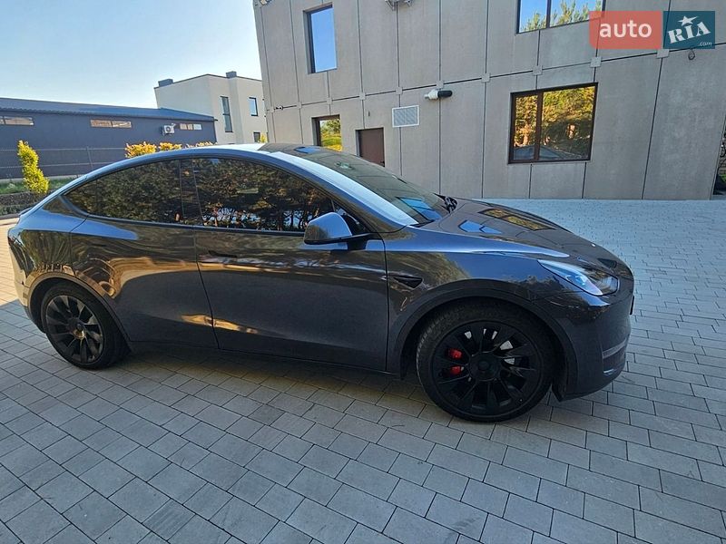 Tesla Model Y 2022