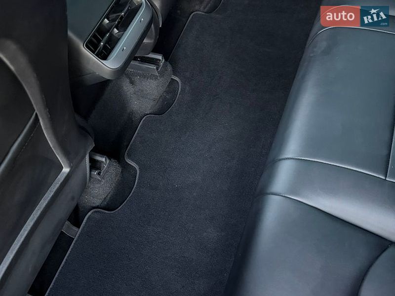 Позашляховик / Кросовер Tesla Model Y 2023 в Звягелі