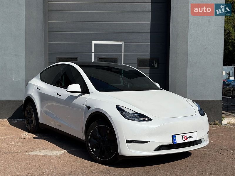Tesla Model Y 2022