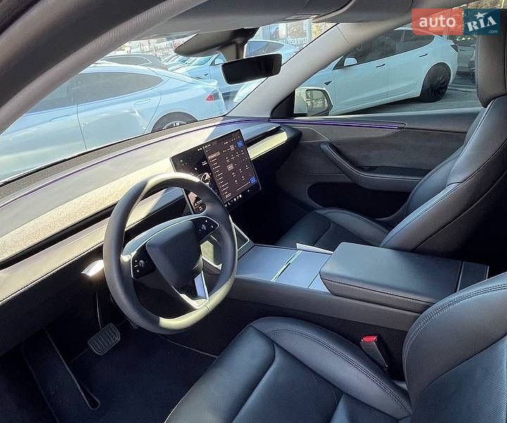 Внедорожник / Кроссовер Tesla Model Y 2025 в Днепре