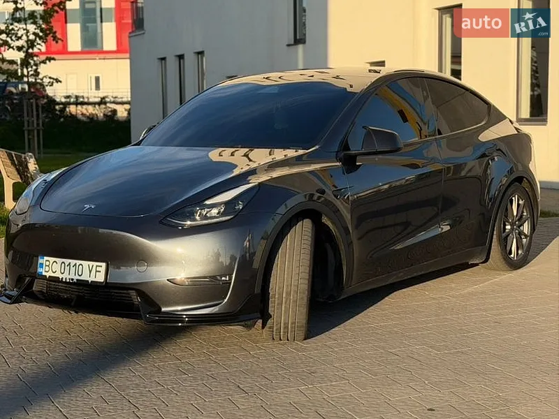 Tesla Model Y