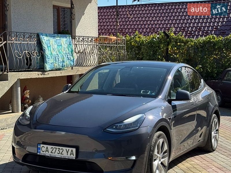 Tesla Model Y 2021