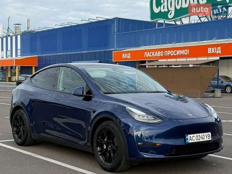 Tesla Model Y 2021