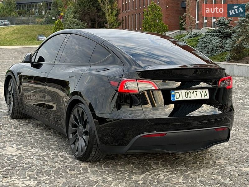 Позашляховик / Кросовер Tesla Model Y 2023 в Дніпрі фото 5 Позашляховик / Кросовер Tesla Model Y 2023 в Дніпрі