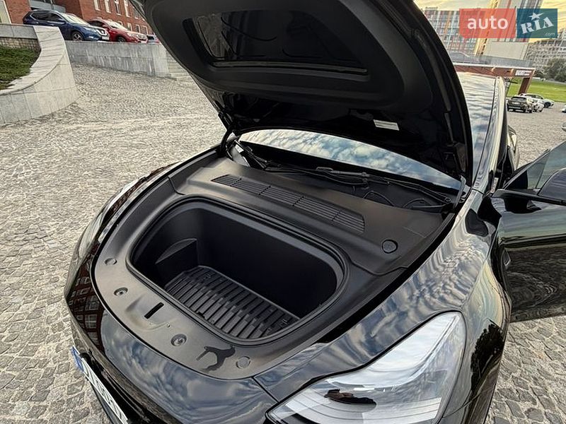 Позашляховик / Кросовер Tesla Model Y 2023 в Дніпрі фото 10 Позашляховик / Кросовер Tesla Model Y 2023 в Дніпрі
