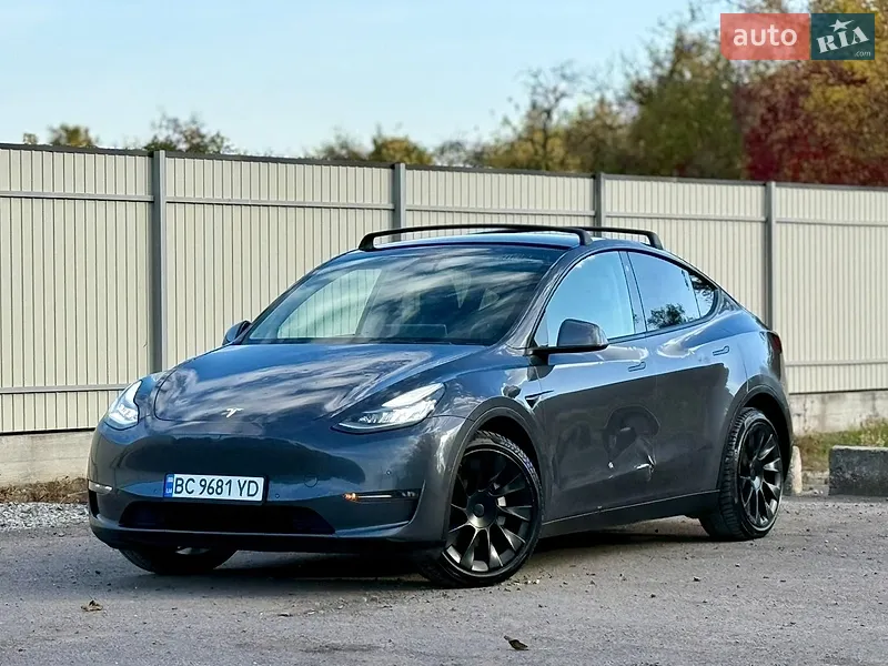 Tesla Model Y 2021