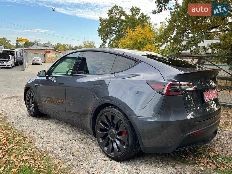 Tesla Model Y 2021
