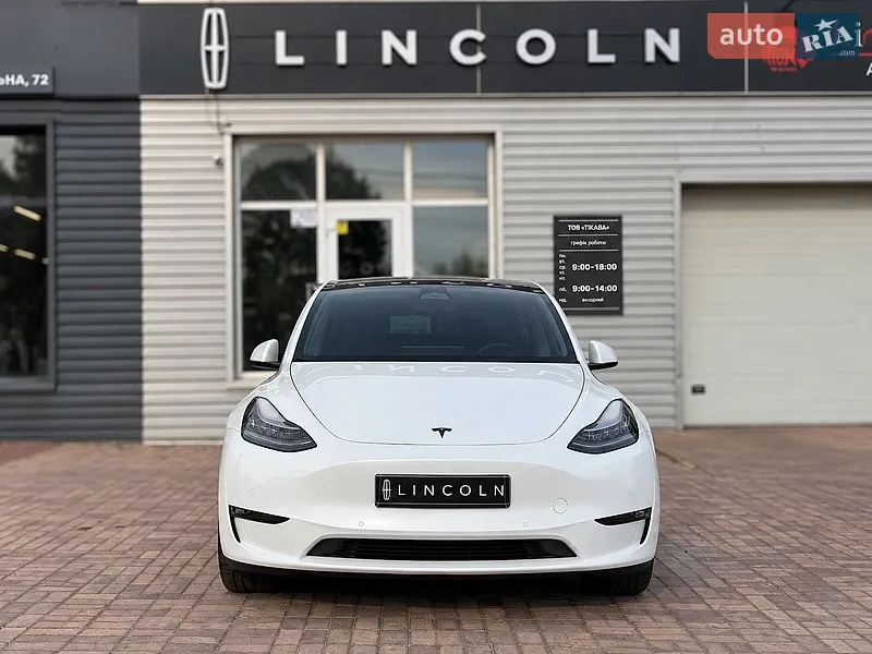 Tesla Model Y