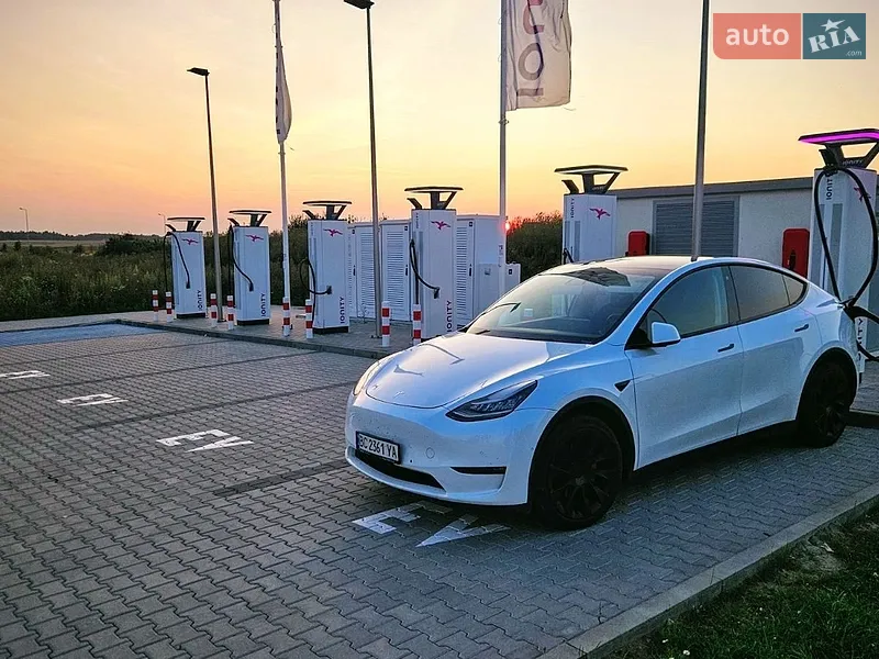 Tesla Model Y