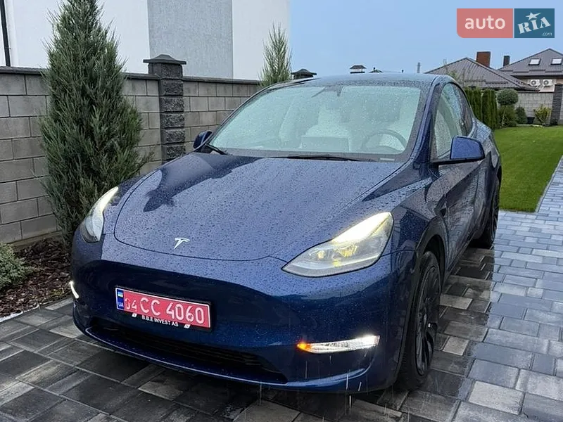Tesla Model Y