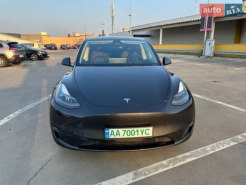 Tesla Model Y