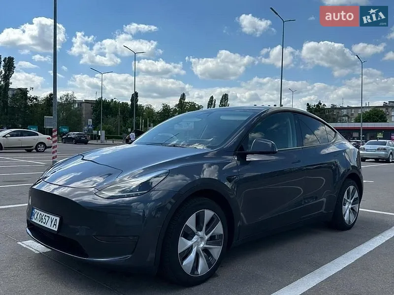 Tesla Model Y
