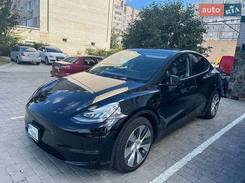 Tesla Model Y 2021