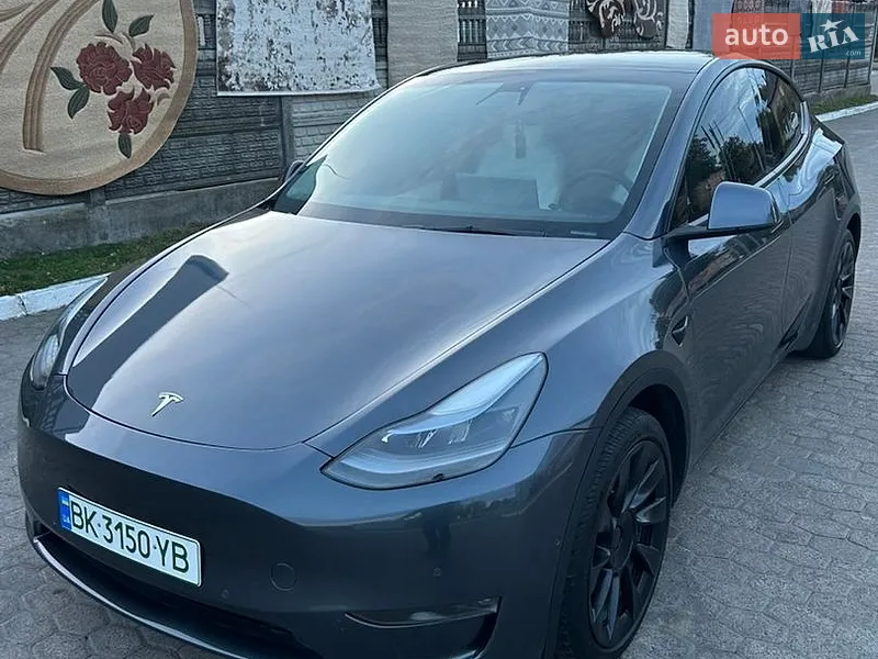 Tesla Model Y 2021