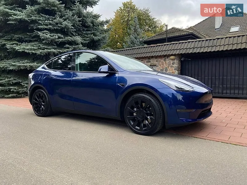 Tesla Model Y 2023