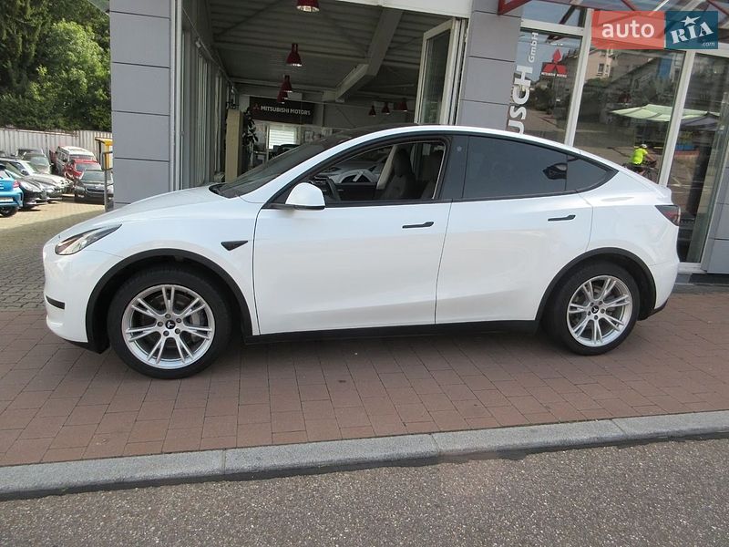 Внедорожник / Кроссовер Tesla Model Y 2024 в Черновцах фото 7 Внедорожник / Кроссовер Tesla Model Y 2024 в Черновцах