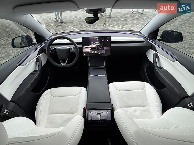 Позашляховик / Кросовер Tesla Model Y 2025 в Львові