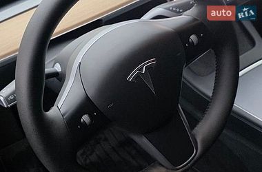 Позашляховик / Кросовер Tesla Model Y 2023 в Києві