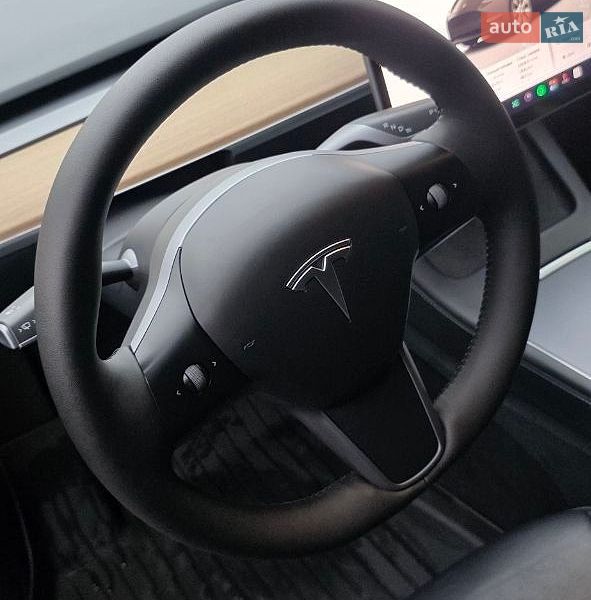 Позашляховик / Кросовер Tesla Model Y 2023 в Києві