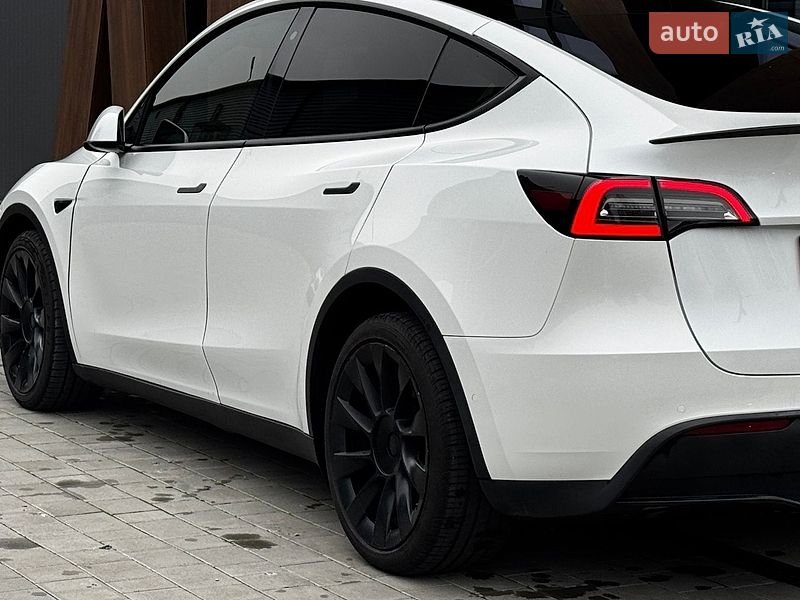 Внедорожник / Кроссовер Tesla Model Y 2020 в Луцке