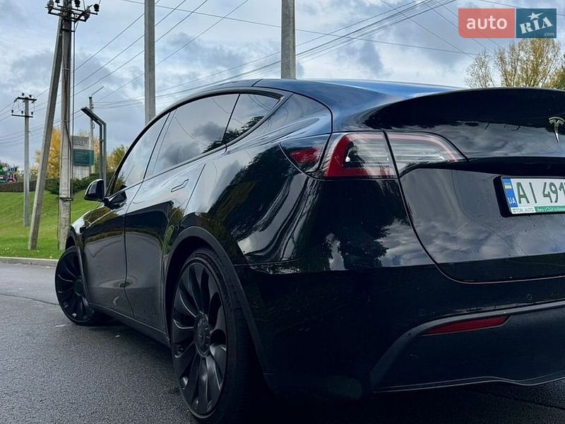 Внедорожник / Кроссовер Tesla Model Y 2022 в Киеве