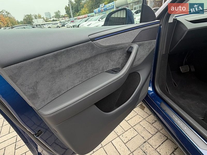 Внедорожник / Кроссовер Tesla Model Y 2025 в Днепре фото 17 Внедорожник / Кроссовер Tesla Model Y 2025 в Днепре