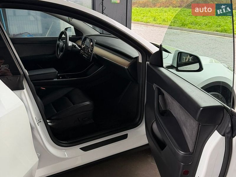 Внедорожник / Кроссовер Tesla Model Y 2020 в Львове фото 13 Внедорожник / Кроссовер Tesla Model Y 2020 в Львове