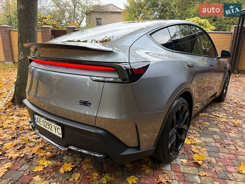 Позашляховик / Кросовер Tesla Model Y 2026 в Дніпрі