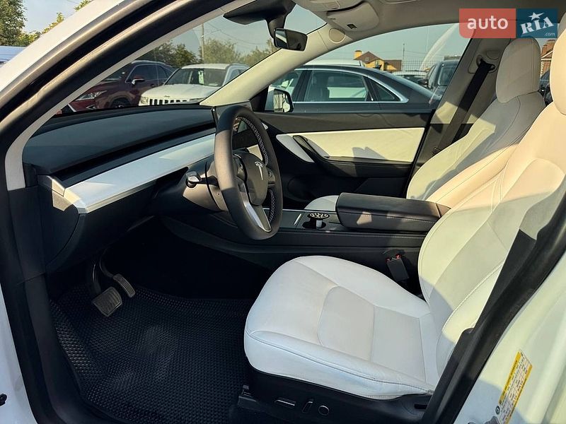 Внедорожник / Кроссовер Tesla Model Y 2021 в Запорожье