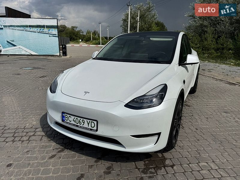 Позашляховик / Кросовер Tesla Model Y 2021 в Львові