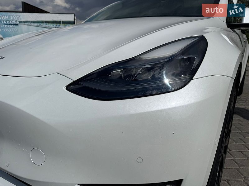 Позашляховик / Кросовер Tesla Model Y 2021 в Львові