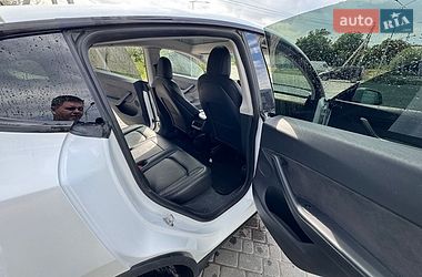 Позашляховик / Кросовер Tesla Model Y 2021 в Львові